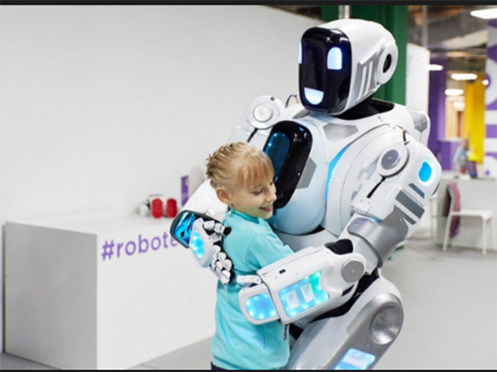 На открытии чебоксарской Академии искусств дети станцуют с уникальным роботом
