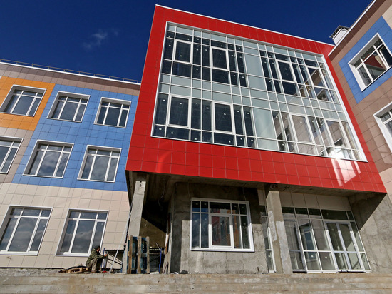 Новую школу в псковском Дно построит фирма из Петербурга