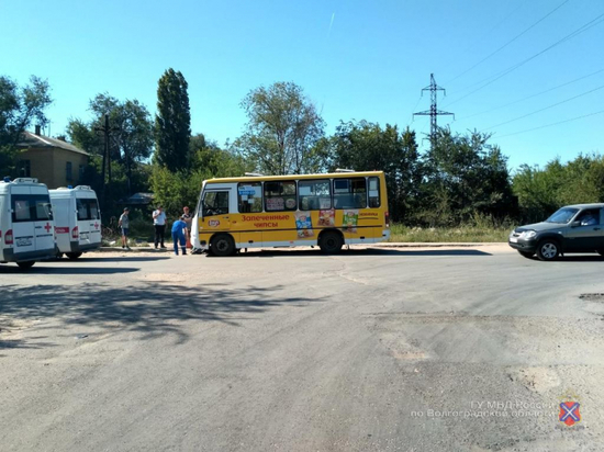 На юге Волгограда автобус насмерть раздавил пешехода