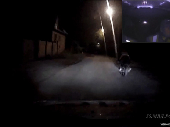 Ночью инспекторы гонялись по Омску за подростком на мотоцикле