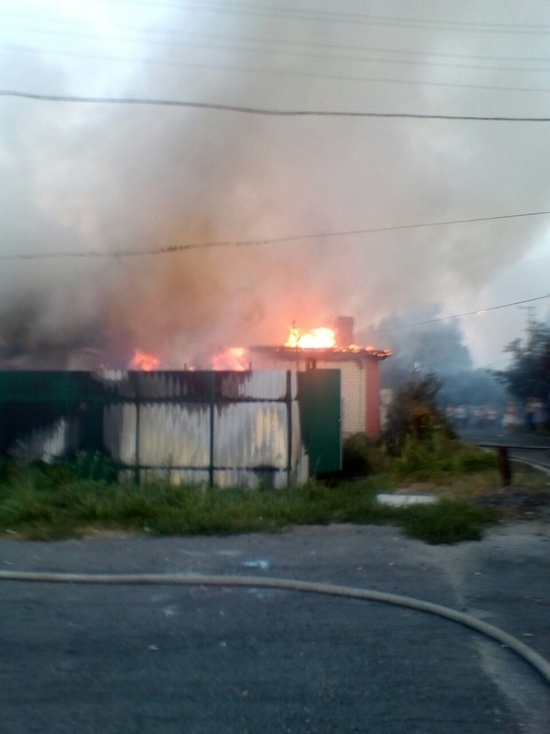 Пожар на Новой Казацкой в Курске. Фото