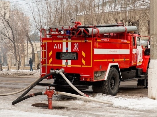 В пожаре в центре Волгограда пострадала 67-летняя женщина