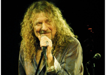 Экс-вокалисту Led Zeppelin записывал альбомы даже в инвалидном кресле
