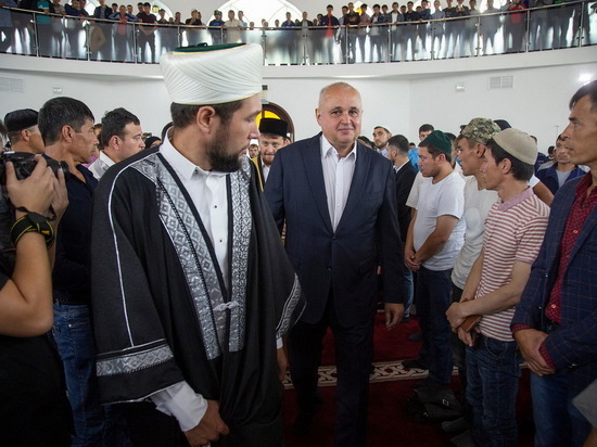 Сергей Цивилёв поздравил Кузбасских мусульман с главным праздником