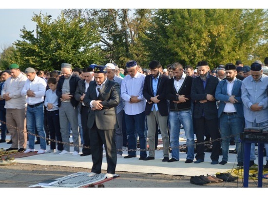 В Серпухове мусульмане отмечают Курбан-байрам