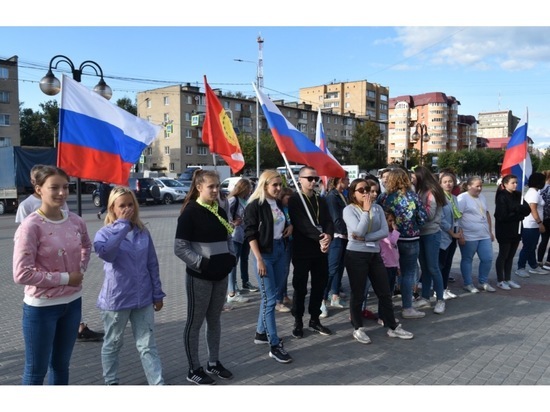 В Серпухове состоялся молодежный флеш-моб