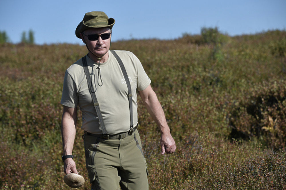Опубликованы кадры крутого отдыха Путина в Туве