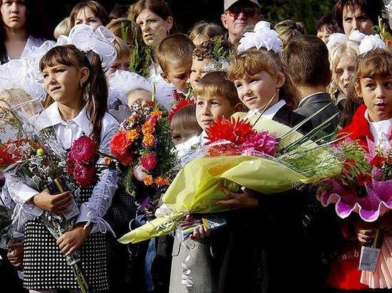 Глава Минздрава Украины назвала школьные линейки причиной рака
