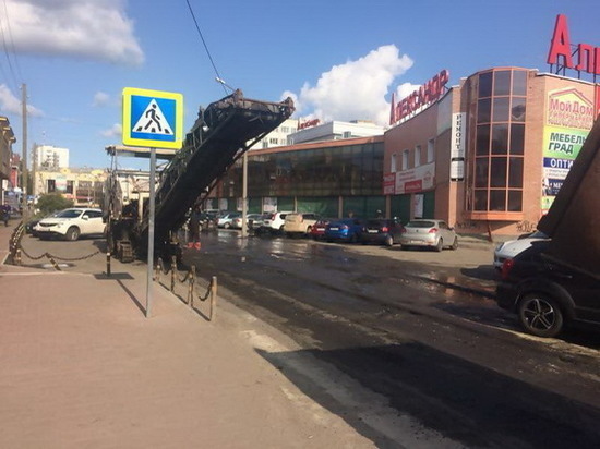 В Архангельске ликвидируют самую фотогеничную лужу города