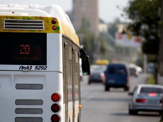 На западе Волгограда произошла драка водителей и пассажира автобуса