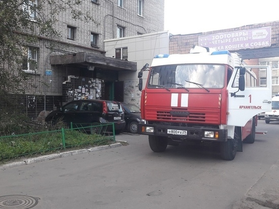 Вчера в жилом доме в самом центре Архангельска тушили пожар