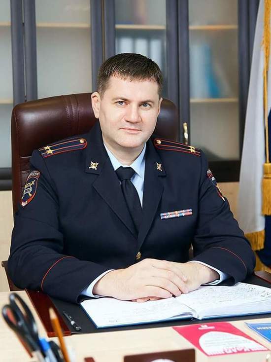С Днем знаний поздравляет подполковник полиции А. С. Шибаев