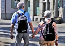 Специалисты из Университет Эрлангена — Нюрнберга обнаружили, что люди, состоящие в браке, реже добровольно недоедают в пожилом возрасте