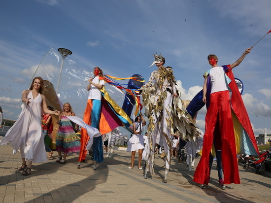 Фестиваль народных художественных промыслов прошел на Нижневолжской набережной