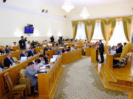 В Думе Астраханской области обсудили бюджет региона