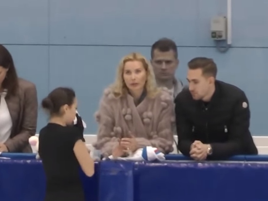 Загитова упала, Тутберидзе ушла, Медведева выступила блестяще Загитова упала, Тутберидзе ушла, Медведева выступила блестяще