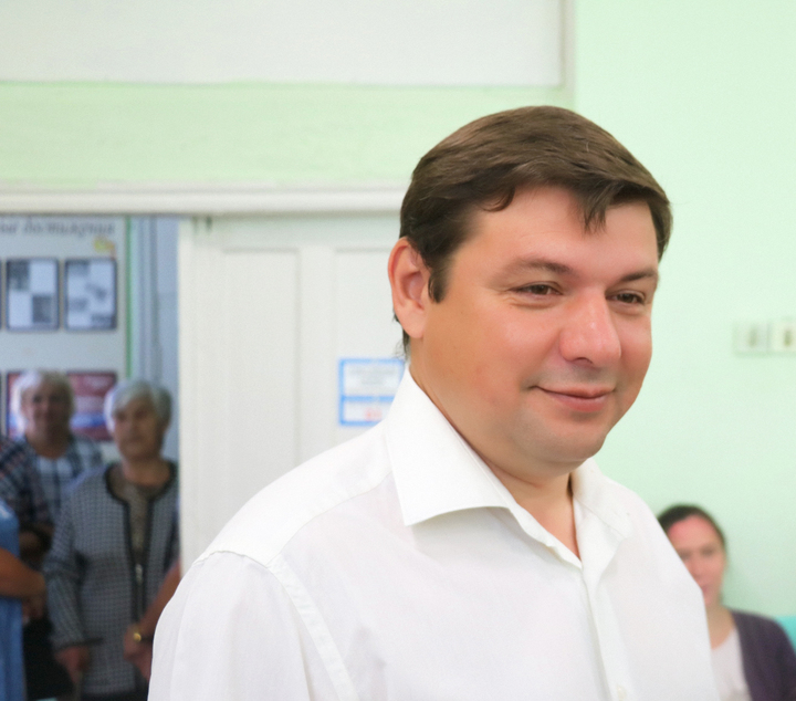 Довольное выборы. Выборы 2021 самарская область. Выборы. Голосование на выборах. Голосование в россии.