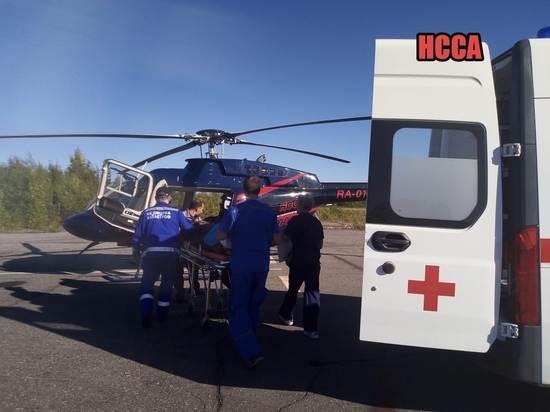 Мужчину со сложным переломом позвоночника вертолетом доставили из Костомукши в Петрозаводск
