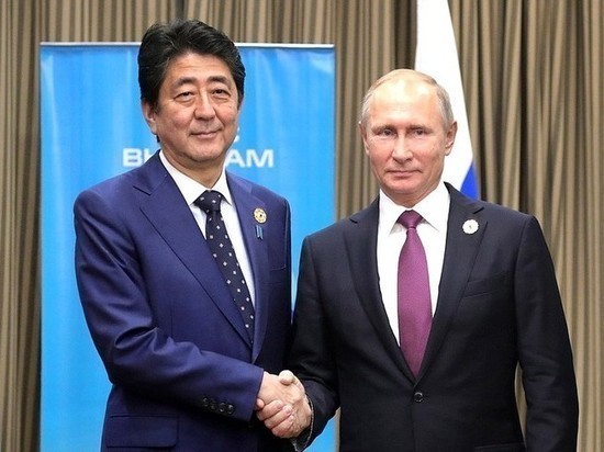 Премьер-министр Японии ожидает встреч с Путиным в ноябре и декабре