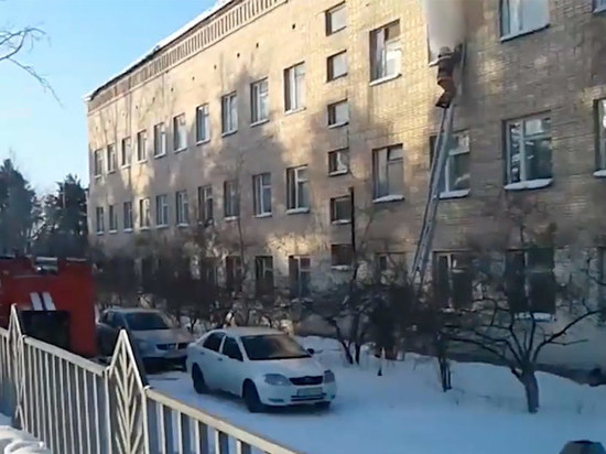 В Улан-Удэ поджигатель из Соснового бора метил в гостиницу, а попал в школу