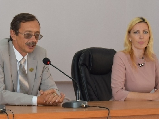 Глава Оленинского района обсудил с депутатами бюджет
