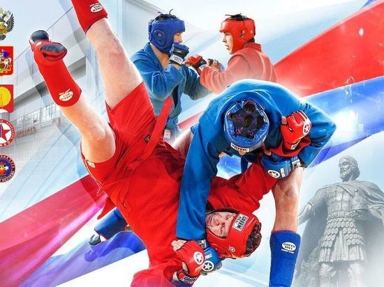 В "Русском медведе" проходит первенство среди юниоров по самбо