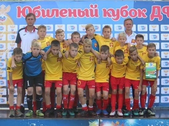 Юные футболисты из Серпухова поборолись за награды в Анапе