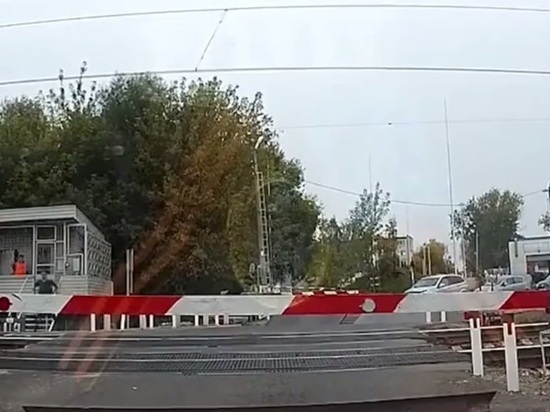 Момент наезда поезда на мужчину в Малоярославце попал на видео