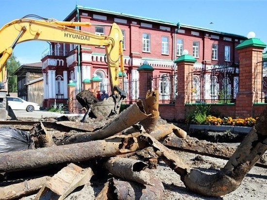 Между тем за ремонт местной тепломагистрали бюджет отдает 100 миллионов рублей…