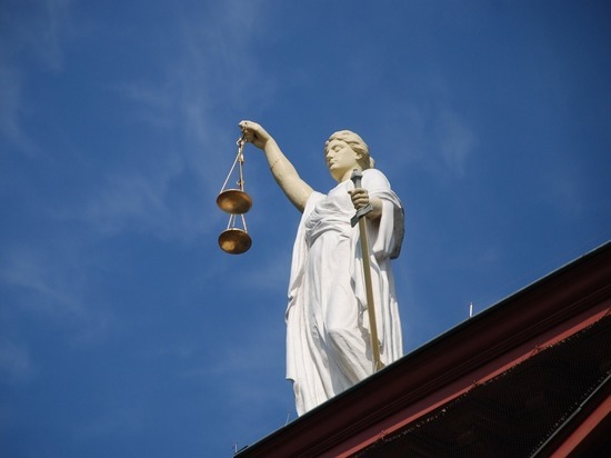 Грозит пожизненное заключение: в Барнауле судят «вора в законе»