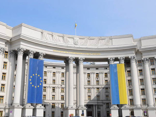 МИД Украины направил ноту России о прекращении договора о дружбе