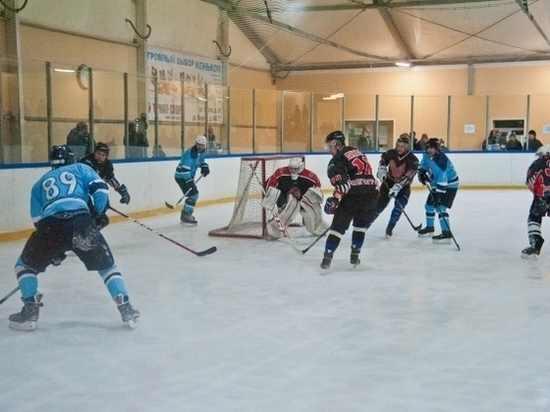 В Волгограде горожан приглашают посмотреть бесплатный хоккей