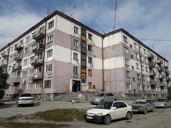 В Гурьевске девушка погибла, выпав из окна бывшего общежития