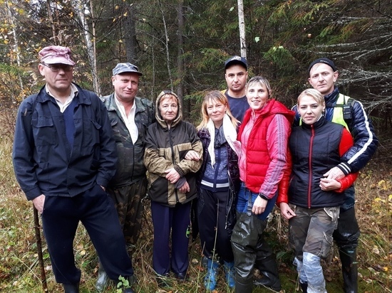 Новобранцы "Совы" вывели из леса в Тверской области заблудившуюся пенсионерку