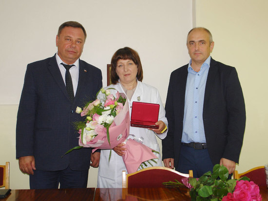 Главный врач Брянской городской больницы № 4  получил почетное звание «Заслуженный врач Российской Федерации»