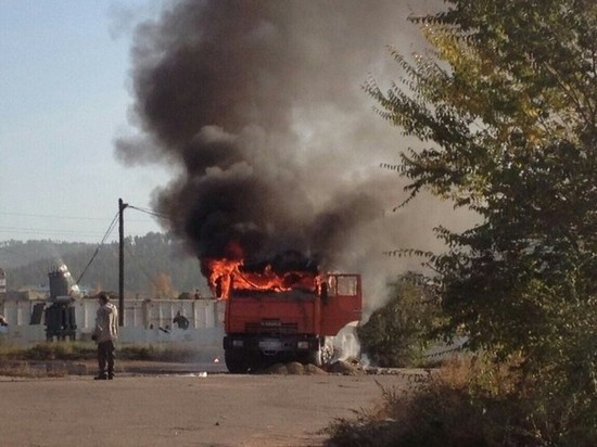 В Улан-Удэ сгорело два автомобиля