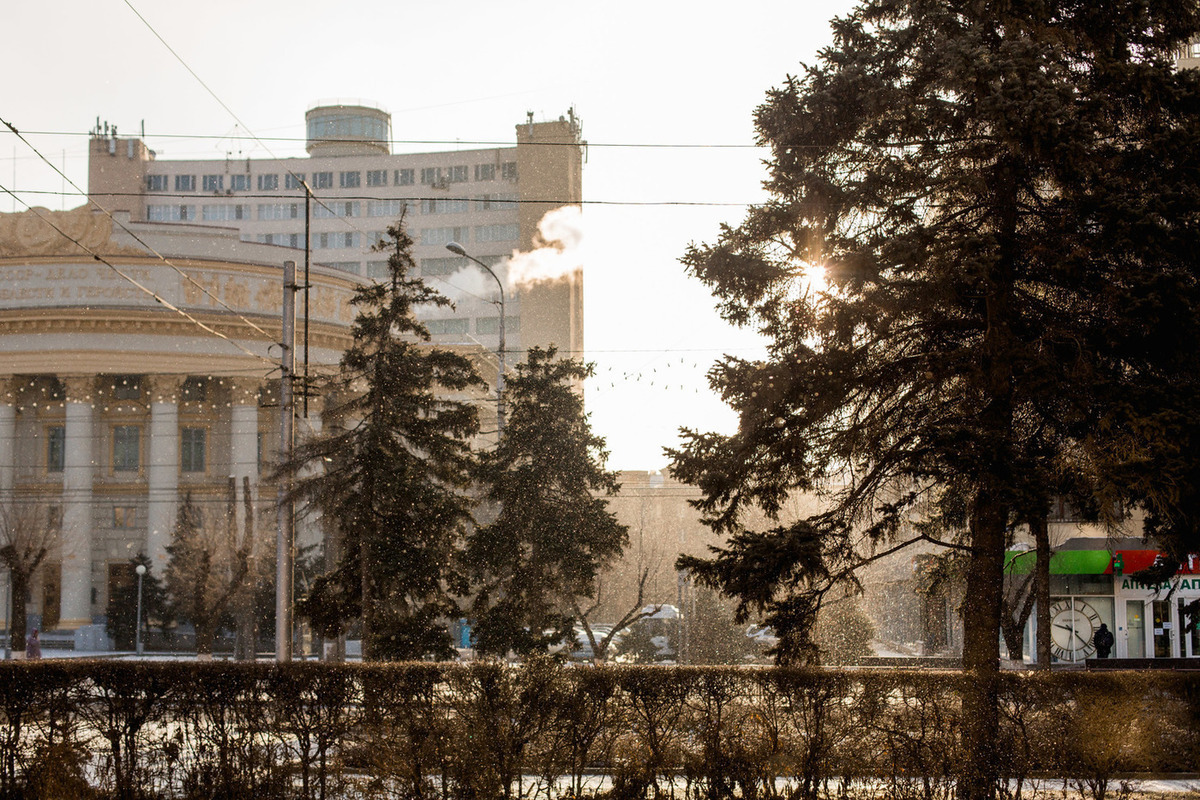 Мк в волгограде. Волгоградстат. Волгоградская областная Дума старые фото здания. Фото солнечного декабря в Волгограде. Погода в Волгограде.