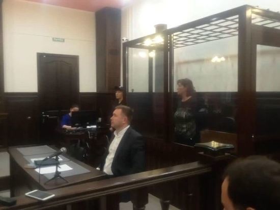 Суд оставил под арестом 12-ю фигурантку дела кемеровской 