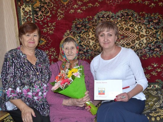  В День пожилых в Калмыкии ветеран труда отметила юбилей