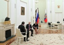 Президент Сербии Александр Вучич пожаловался Владимиру Путину на "многочисленные провокации", с которыми ежедневно сталкивается Белград