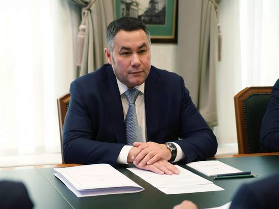 Губернатор Тверской области обсудил с главой района отопление дровами