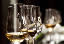 Западные ученые пришли к выводу, что даже небольшие порции алкоголя могут негативно повлиять на здоровье людей