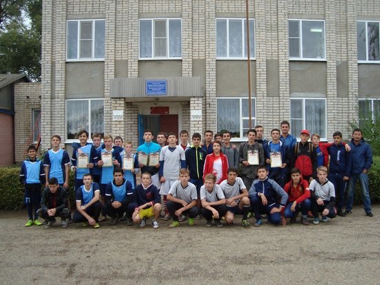 В Яшалтинском районе Калмыкии прошло школьное первенство по футболу