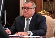Глава ВТБ Андрей Костин призвал не пугать российских граждан «полным уходом от доллара»