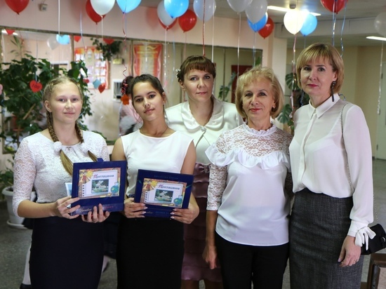 Андреапольская школа №1 в Тверской области отметила 100-летие