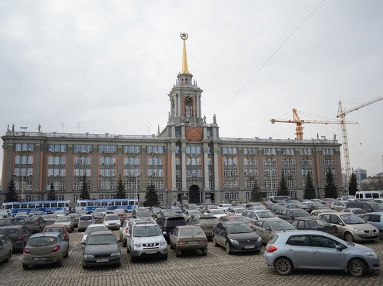 В Екатеринбурге еще один районный глава ушел в отставку