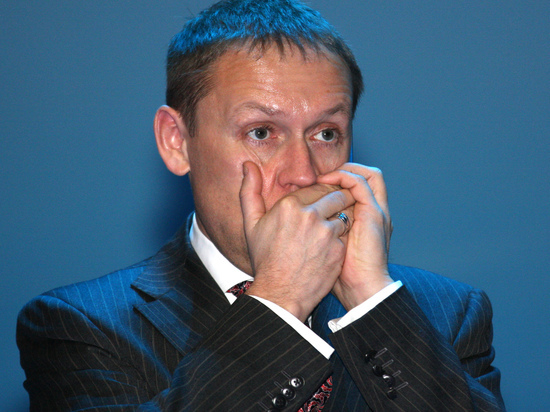 Он считает, что Россия должна потребовать его выдачи