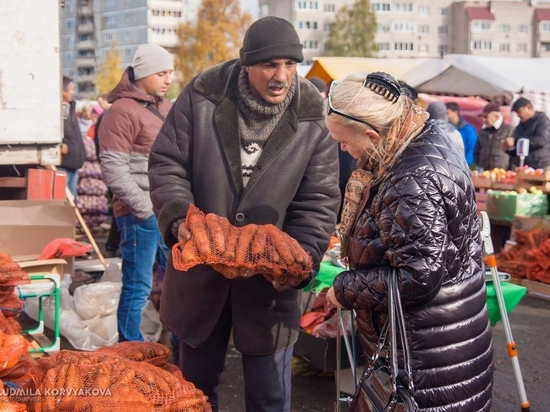 Еда, фальшивое золото и "отмывание всего":  Осенняя ярмарка в Петрозаводске