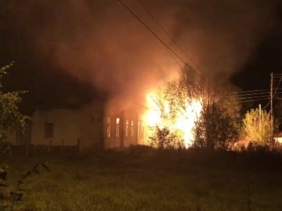 В Тверской области ночью спалили здание суда и взрослую поликлинику