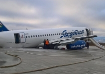 Пассажирский Sukhoj Superjet-100 авиакомпании «Якутия» при посадке в Якутске выкатился за пределы взлетно-посадочной полосы